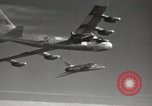 Standbild X-15 erster Motorflug California United States USA, 1959, aus Sekunde 19 historischem Filmmaterial Videoclip 65675021370