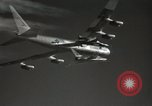 Standbild X-15 erster Motorflug California United States USA, 1959, aus Sekunde 33 historischem Filmmaterial Videoclip 65675021370
