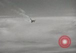 Standbild X-15 erster Motorflug California United States USA, 1959, aus Sekunde 52 historischem Filmmaterial Videoclip 65675021370