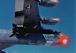 Immagine di X-15 Primo volo California United States USA, 1959, secondo 37 filmato di repertorio 65675021399