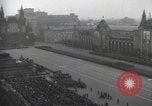 Standbild Moskau Parade feiert 40-jähriges Bestehen der Sowjetunion Moskau Russland Sowjetunion, 1957, aus Sekunde 16 historischem Filmmaterial Videoclip 65675021410