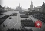Standbild Moskau Parade feiert 40-jähriges Bestehen der Sowjetunion Moskau Russland Sowjetunion, 1957, aus Sekunde 24 historischem Filmmaterial Videoclip 65675021410