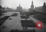Standbild Moskau Parade feiert 40-jähriges Bestehen der Sowjetunion Moskau Russland Sowjetunion, 1957, aus Sekunde 25 historischem Filmmaterial Videoclip 65675021410