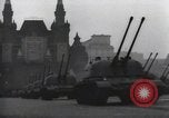 Standbild Moskau Parade feiert 40-jähriges Bestehen der Sowjetunion Moskau Russland Sowjetunion, 1957, aus Sekunde 36 historischem Filmmaterial Videoclip 65675021410