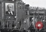 Standbild Moskau Parade feiert 40-jähriges Bestehen der Sowjetunion Moskau Russland Sowjetunion, 1957, aus Sekunde 60 historischem Filmmaterial Videoclip 65675021410
