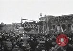 Standbild Moskau Parade feiert 40-jähriges Bestehen der Sowjetunion Moskau Russland Sowjetunion, 1957, aus Sekunde 61 historischem Filmmaterial Videoclip 65675021410