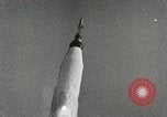 Standbild NASA Mercury Atlas-9-Rakete Start Cape Canaveral Florida USA, 1963, aus Sekunde 61 historischem Filmmaterial Videoclip 65675021466
