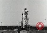 Standbild Atlas 130D Rakete Cape Canaveral Florida USA, 1963, aus Sekunde 4 historischem Filmmaterial Videoclip 65675021467