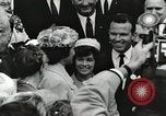 Standbild John Fitzgerald Kennedy Präsentation zu großen Cooper United States USA, 1963, aus Sekunde 62 historischem Filmmaterial Videoclip 65675021468