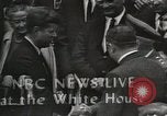 Standbild Weiße Haus Preisverleihung United States USA, 1963, aus Sekunde 4 historischem Filmmaterial Videoclip 65675021469