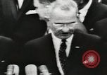 Standbild Weiße Haus Preisverleihung United States USA, 1963, aus Sekunde 27 historischem Filmmaterial Videoclip 65675021469