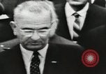 Standbild Weiße Haus Preisverleihung United States USA, 1963, aus Sekunde 35 historischem Filmmaterial Videoclip 65675021469