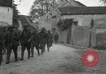 Standbild 4 Infanterie Romney Frankreich, 1918, aus Sekunde 11 historischem Filmmaterial Videoclip 65675021483