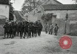 Standbild 4 Infanterie Romney Frankreich, 1918, aus Sekunde 32 historischem Filmmaterial Videoclip 65675021483