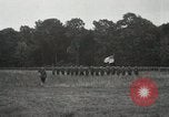 Standbild 26 Division Truppen Frankreich, 1918, aus Sekunde 13 historischem Filmmaterial Videoclip 65675021493