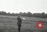 Standbild 26 Division Truppen Frankreich, 1918, aus Sekunde 20 historischem Filmmaterial Videoclip 65675021493