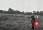 Standbild 26 Division Truppen Frankreich, 1918, aus Sekunde 29 historischem Filmmaterial Videoclip 65675021493