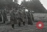 Standbild 26 Division Truppen Frankreich, 1918, aus Sekunde 45 historischem Filmmaterial Videoclip 65675021493