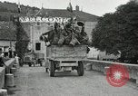 Standbild 5 Marine Regiment Frankreich, 1918, aus Sekunde 15 historischem Filmmaterial Videoclip 65675021494