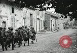 Standbild 5 Marine Regiment Frankreich, 1918, aus Sekunde 29 historischem Filmmaterial Videoclip 65675021494