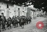 Standbild 5 Marine Regiment Frankreich, 1918, aus Sekunde 32 historischem Filmmaterial Videoclip 65675021494