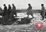 Immagine di Trapano a baionetta Francia, 1918, secondo 53 filmato di repertorio 65675021499