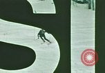 Standbild Junge Kinder lernen fahren Nassau County New York USA, 1974, aus Sekunde 17 historischem Filmmaterial Videoclip 65675021547
