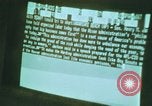 Standbild Die Verwendung von frühen Computern in der Zeitungsproduktion Detroit Michigan USA, 1974, aus Sekunde 48 historischem Filmmaterial Videoclip 65675021551