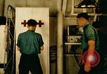 Standbild USS Yorktown Angriffe Marcus Insel Pazifik, 1943, aus Sekunde 33 historischem Filmmaterial Videoclip 65675021557