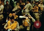 Standbild USS Yorktown Angriffe Marcus Insel Pazifik, 1943, aus Sekunde 39 historischem Filmmaterial Videoclip 65675021557