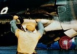Standbild USS Yorktown Piloten zurück von Marcus Insel Bombardierung Pacific Theater, 1943, aus Sekunde 21 historischem Filmmaterial Videoclip 65675021558