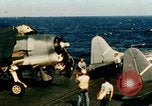 Standbild USS Yorktown Piloten zurück von Marcus Insel Bombardierung Pacific Theater, 1943, aus Sekunde 31 historischem Filmmaterial Videoclip 65675021558