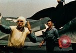 Standbild USS Yorktown Piloten zurück von Marcus Insel Bombardierung Pacific Theater, 1943, aus Sekunde 39 historischem Filmmaterial Videoclip 65675021558