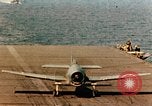 Standbild USS Yorktown Piloten zurück von Marcus Insel Bombardierung Pacific Theater, 1943, aus Sekunde 42 historischem Filmmaterial Videoclip 65675021558