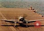 Standbild USS Yorktown Piloten zurück von Marcus Insel Bombardierung Pacific Theater, 1943, aus Sekunde 44 historischem Filmmaterial Videoclip 65675021558