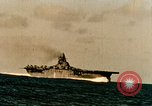 Standbild USS Yorktown CV-10 Schlacht von Kwajalein Zweiten Weltkrieg Kwajalein Insel Inseln Marshall, 1944, aus Sekunde 31 historischem Filmmaterial Videoclip 65675021559