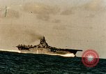 Standbild USS Yorktown CV-10 Schlacht von Kwajalein Zweiten Weltkrieg Kwajalein Insel Inseln Marshall, 1944, aus Sekunde 32 historischem Filmmaterial Videoclip 65675021559