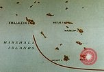 Standbild USS Yorktown CV-10 Schlacht von Kwajalein Zweiten Weltkrieg Kwajalein Insel Inseln Marshall, 1944, aus Sekunde 38 historischem Filmmaterial Videoclip 65675021559