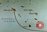 Standbild USS Yorktown CV-10 Schlacht von Kwajalein Zweiten Weltkrieg Kwajalein Insel Inseln Marshall, 1944, aus Sekunde 39 historischem Filmmaterial Videoclip 65675021559