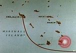 Standbild USS Yorktown CV-10 Schlacht von Kwajalein Zweiten Weltkrieg Kwajalein Insel Inseln Marshall, 1944, aus Sekunde 40 historischem Filmmaterial Videoclip 65675021559