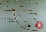 Standbild USS Yorktown CV-10 Schlacht von Kwajalein Zweiten Weltkrieg Kwajalein Insel Inseln Marshall, 1944, aus Sekunde 41 historischem Filmmaterial Videoclip 65675021559