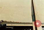 Immagine di USS Yorktown con task group 581 seconda guerra mondiale Truk Isole Caroline, 1944, secondo 23 filmato di repertorio 65675021560