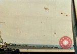 Immagine di USS Yorktown con task group 581 seconda guerra mondiale Truk Isole Caroline, 1944, secondo 25 filmato di repertorio 65675021560