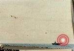 Immagine di USS Yorktown con task group 581 seconda guerra mondiale Truk Isole Caroline, 1944, secondo 27 filmato di repertorio 65675021560
