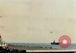Immagine di USS Yorktown con task group 581 seconda guerra mondiale Truk Isole Caroline, 1944, secondo 28 filmato di repertorio 65675021560