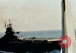 Immagine di USS Yorktown con task group 581 seconda guerra mondiale Truk Isole Caroline, 1944, secondo 37 filmato di repertorio 65675021560