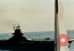 Immagine di USS Yorktown con task group 581 seconda guerra mondiale Truk Isole Caroline, 1944, secondo 39 filmato di repertorio 65675021560
