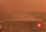 Immagine di Feriti US Navy piloti di atterraggio sulla USS Yorktown seconda guerra mondiale Truk Isole Caroline, 1944, secondo 48 filmato di repertorio 65675021561