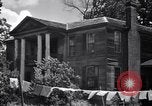 Image Vieille ferme plantation house sud des États-Unis United States USA, 1939, de la seconde 9 séquences d'archives historiques vidéo 65675021570