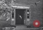 Standbild Gabeln von Cypress Plantation House und Nebengebäude ca 1940 Florence Alabama USA, 1939, aus Sekunde 13 historischem Filmmaterial Videoclip 65675021571